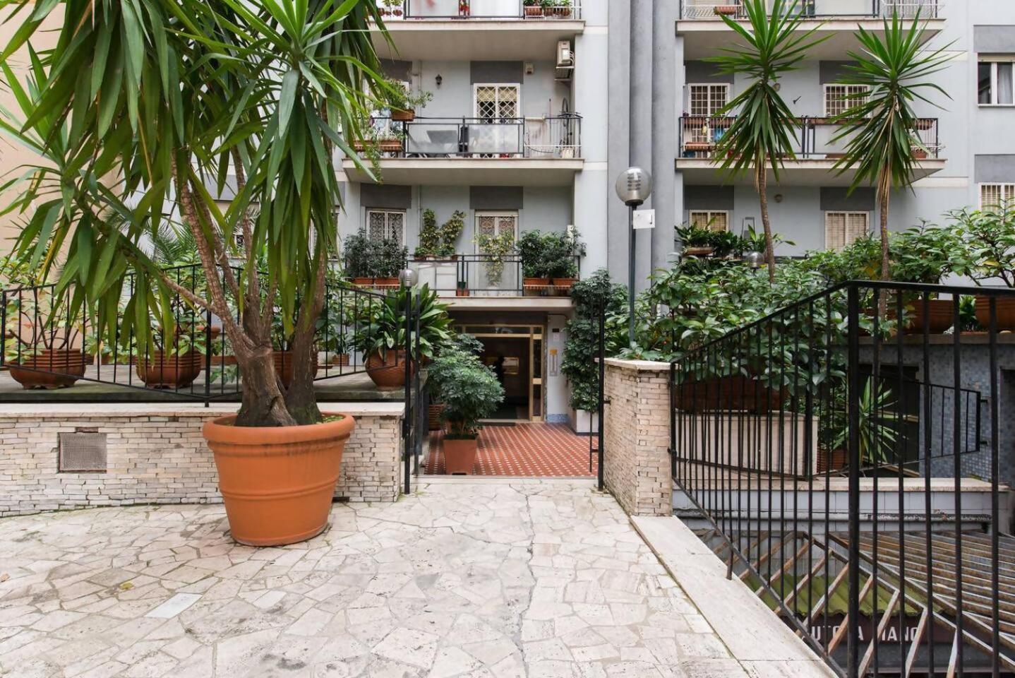 Romeeyes2020 Apartment Exterior photo